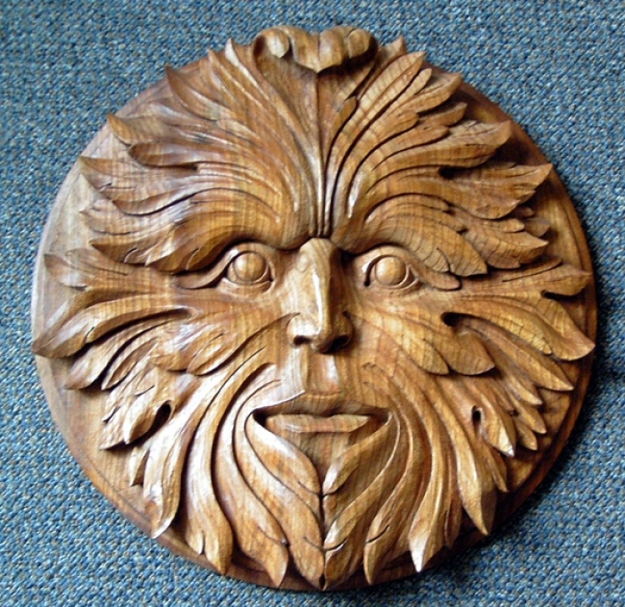 Solar Green Man Elm 15in