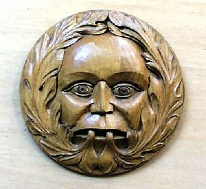 Ludlow Green Man Oak 9in 230mm diameter