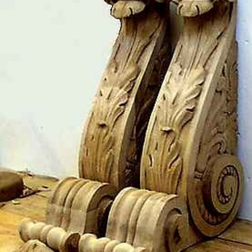 Corbels. Oak. L 30in